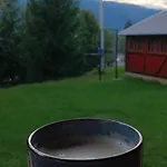 на пагорбі Εξοχικό σπίτι *