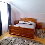 Εξοχικό σπίτι на пагорбі Mykulychyn