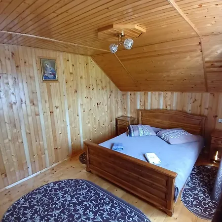 на пагорбі Летний дом *