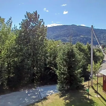 בית כפרי на пагорбі מיקוליצ'ין