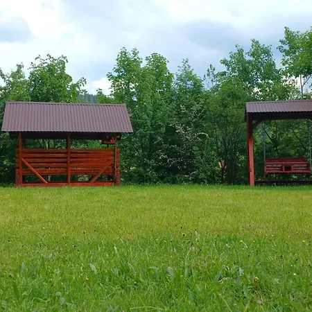 Casa rural на пагорбі Mykulychyn
