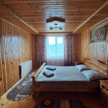 на пагорбі * Mykulychyn