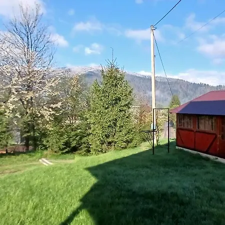 на пагорбі Casa di campagna Mykulychyn